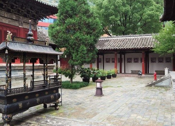 平武报恩寺智能手机导览服务商.png