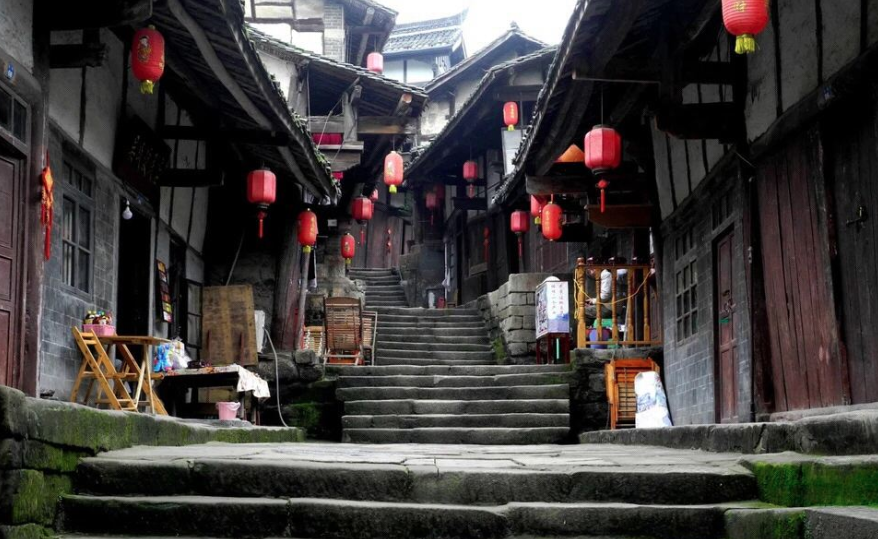 巴中市恩阳古镇智能电子导览上线，语音导览带你了解民居文化.巴人风俗.png