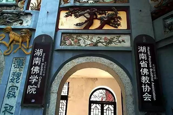 麓山寺智慧导览系统功能.jpg