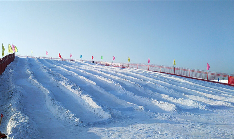 冰雪嘉年华硬件设备自助售取票机好处.jpg