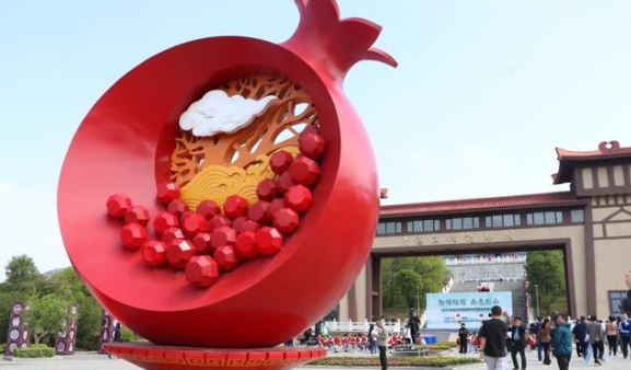 安徽省淮北市石榴博物馆智能导览系统千亿国际的解决方案.png