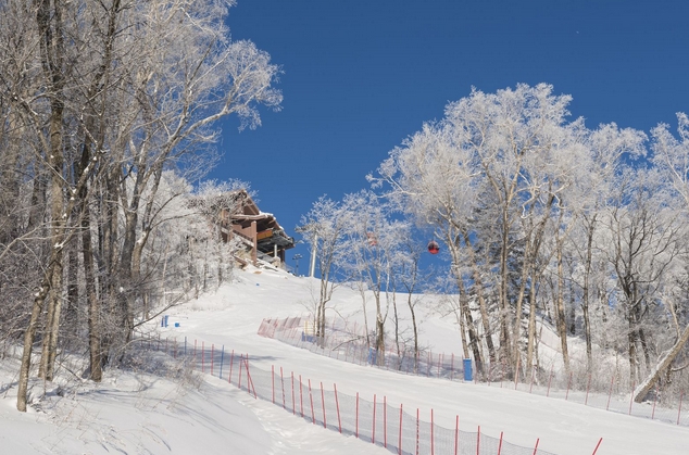 长白山滑雪场一卡通管理系统千亿国际的解决方案1.png